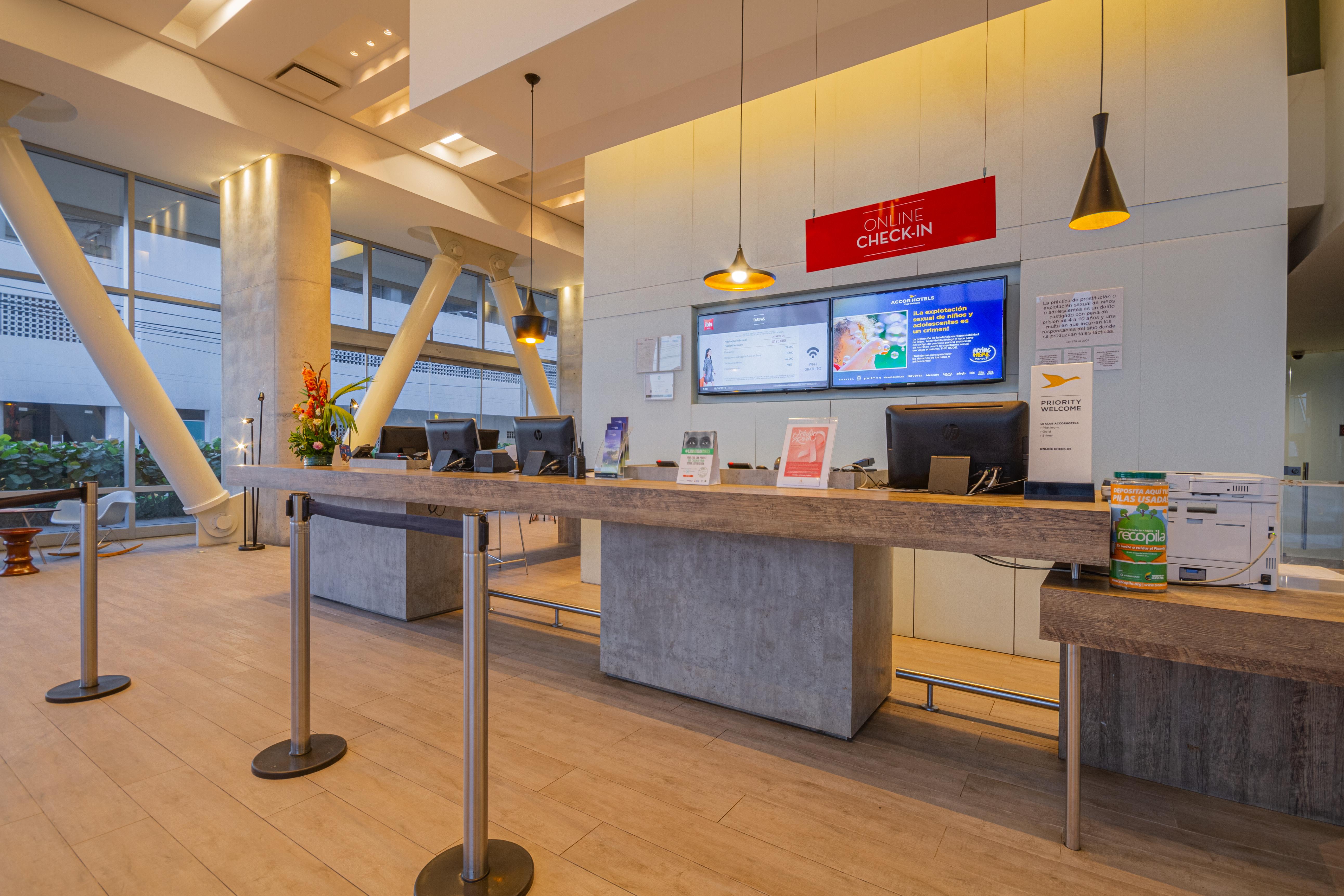 Готель Ibis Cartagena Marbella Екстер'єр фото